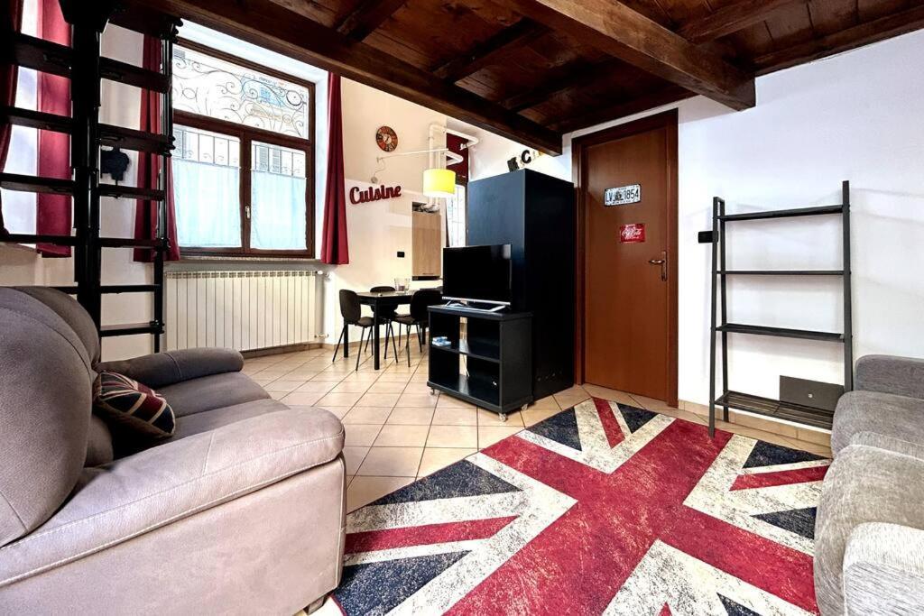 Grazioso Loft A 5 Minuti Dal Centro Di Torino Apartment Exterior photo